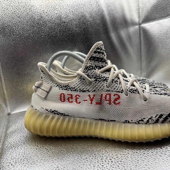 Size 7 Adidas Yeezy Boost 350 V2 Zebra White Black Mens Running Shoes CP9654 - Picture 2 of 11